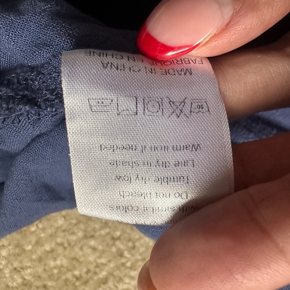 Women’s Casual Blue Button-Up Shirt - Picture 4 of 5